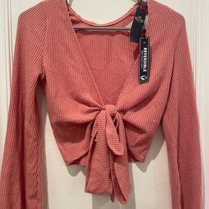 Hollister long sleeve tied top. Reversible. Pinkish red.